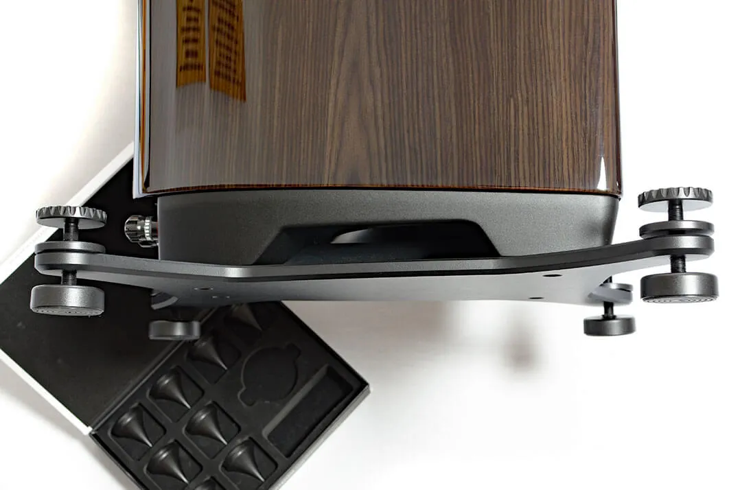 Напольная акустическая система Dynaudio Confidence 60 Smoke high gloss – цена, описание и отзывы — фото