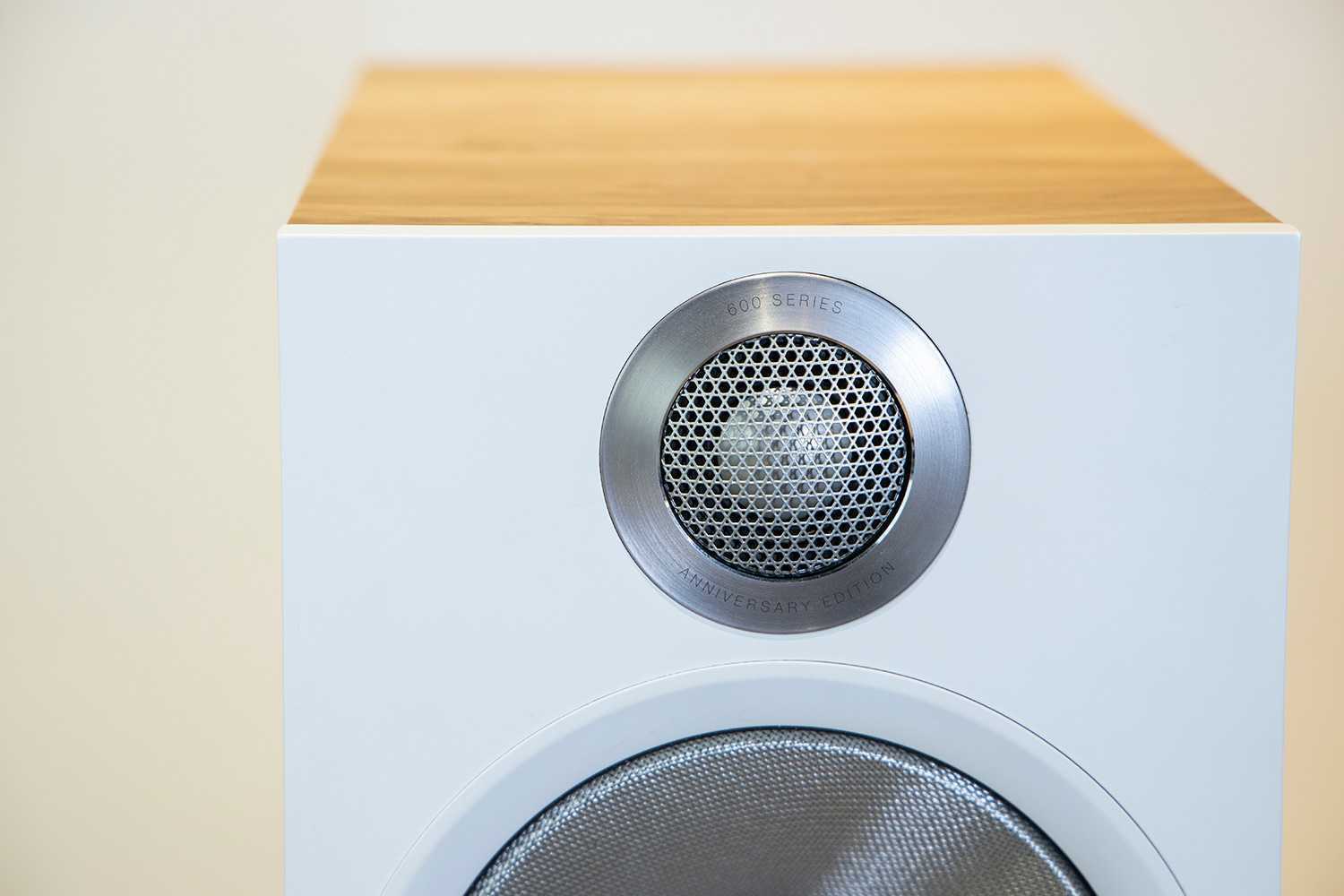 Напольная акустическая система Bowers & Wilkins 603 S2 Anniversary Edition Oak – цена, описание и отзывы — фото