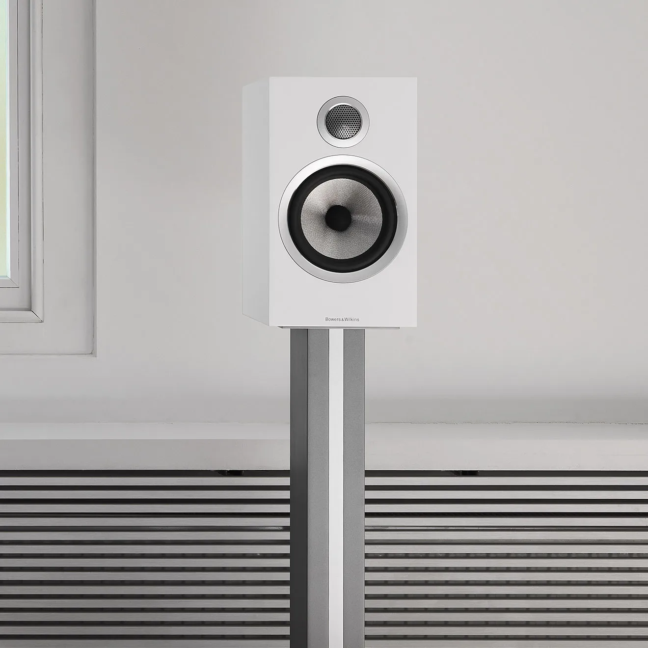 Полочная акустика Bowers & Wilkins 706 S3 Satin White – цена, описание и отзывы — фото