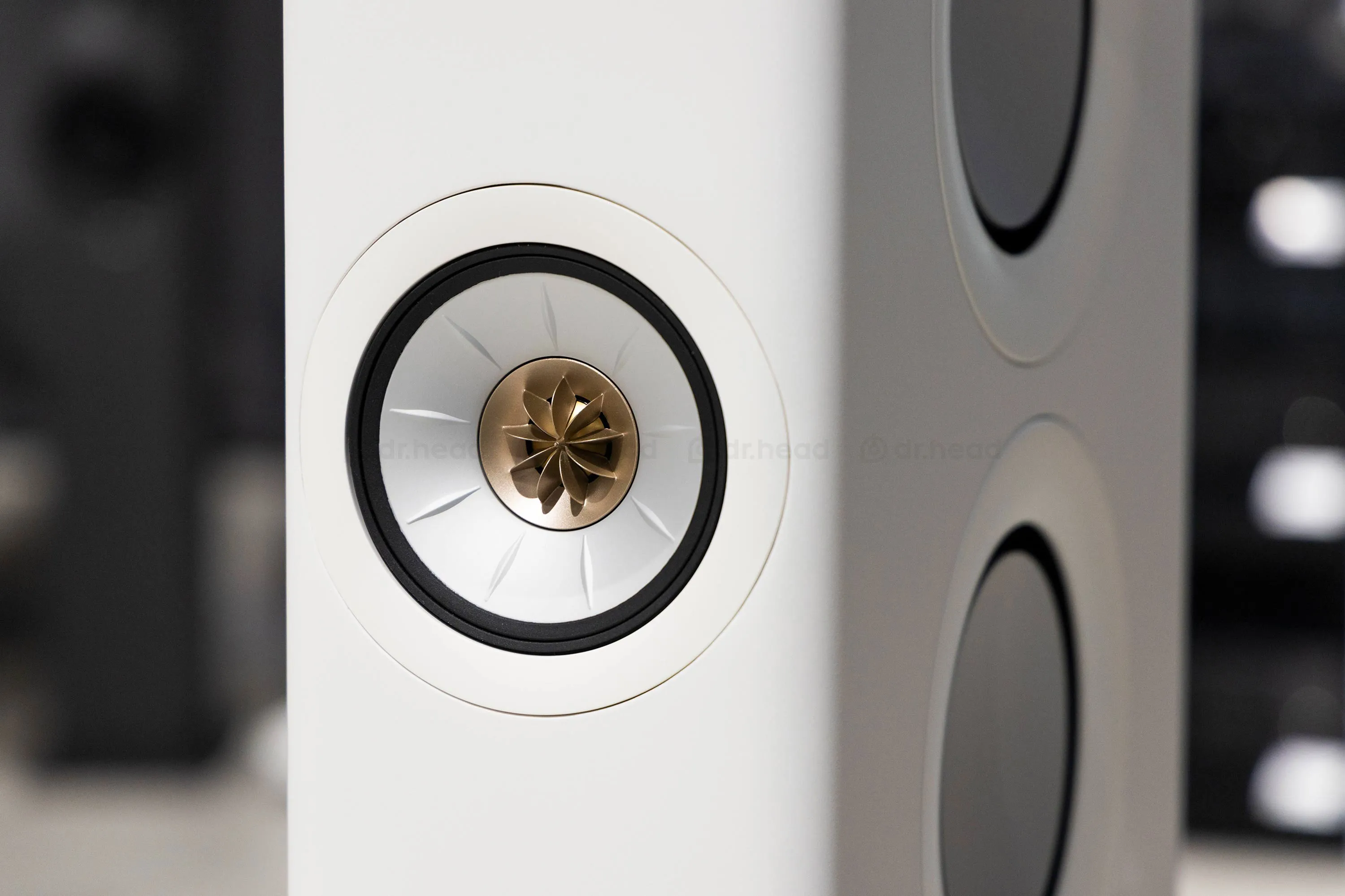  KEF LS60 Wireless Mineral White – цена, описание и отзывы — фото