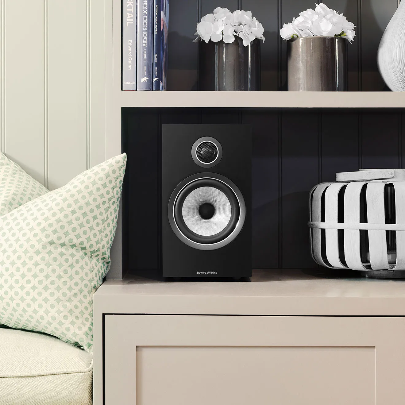 Полочная акустика Bowers & Wilkins 706 S Gloss Black – цена, описание и отзывы — фото